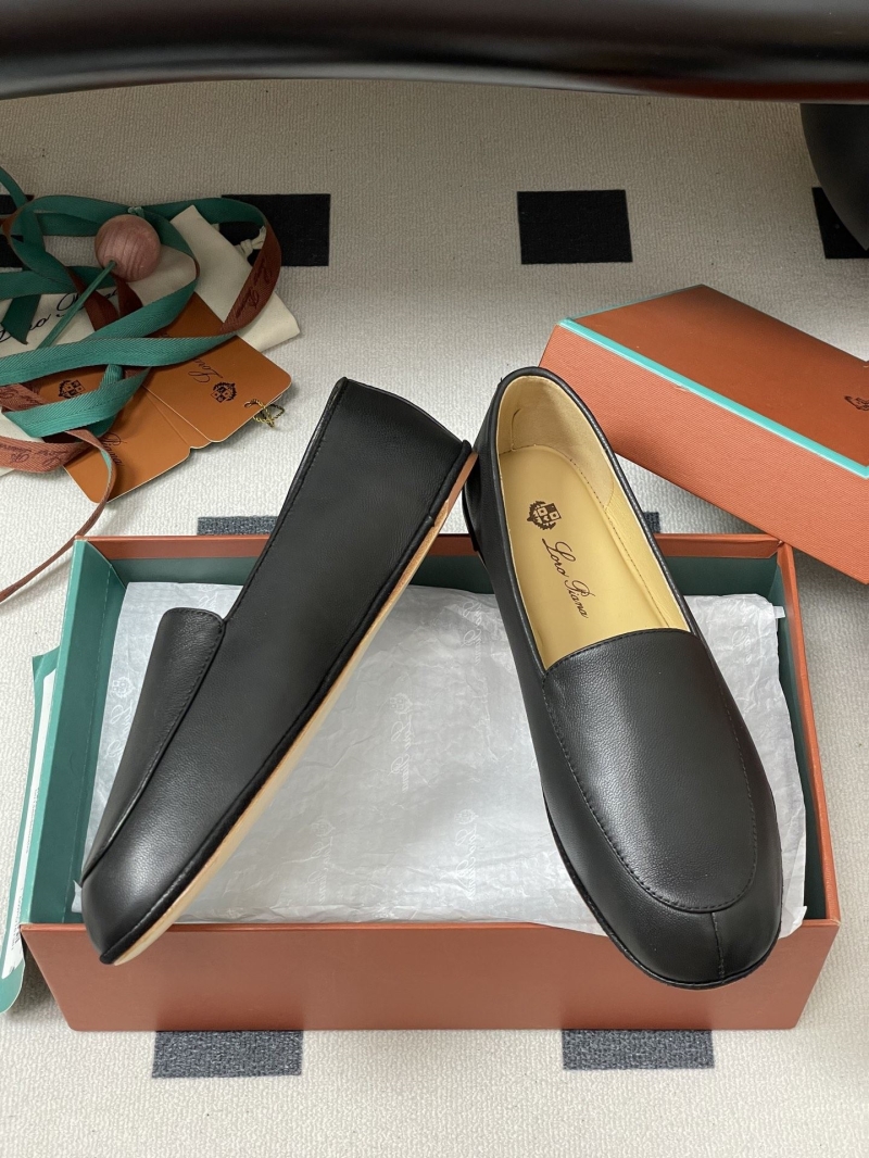 L0r0 P1ana loafers